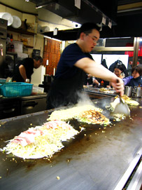 広島風お好み焼き屋「カープ」