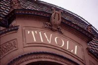 �`�{������